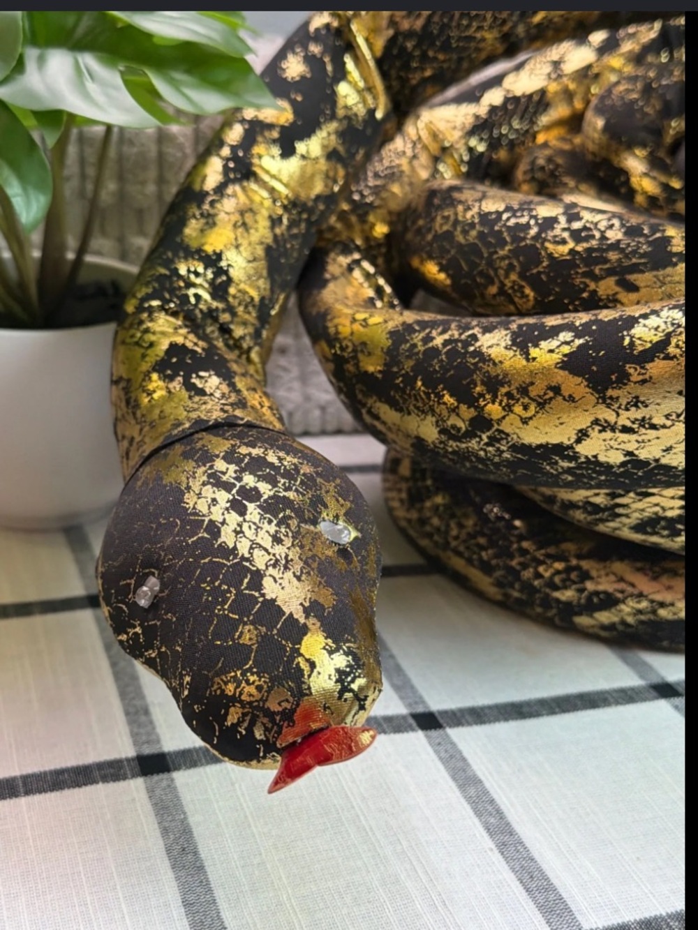 Decor poseable snake toy feat/ realistic metallic sequin-like scales light-up 👁️